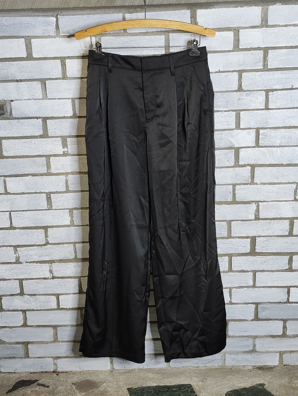 • Gap Women's Easy Trouser High-Rise Pleated Satin Wide Leg Pant Size 8 Black